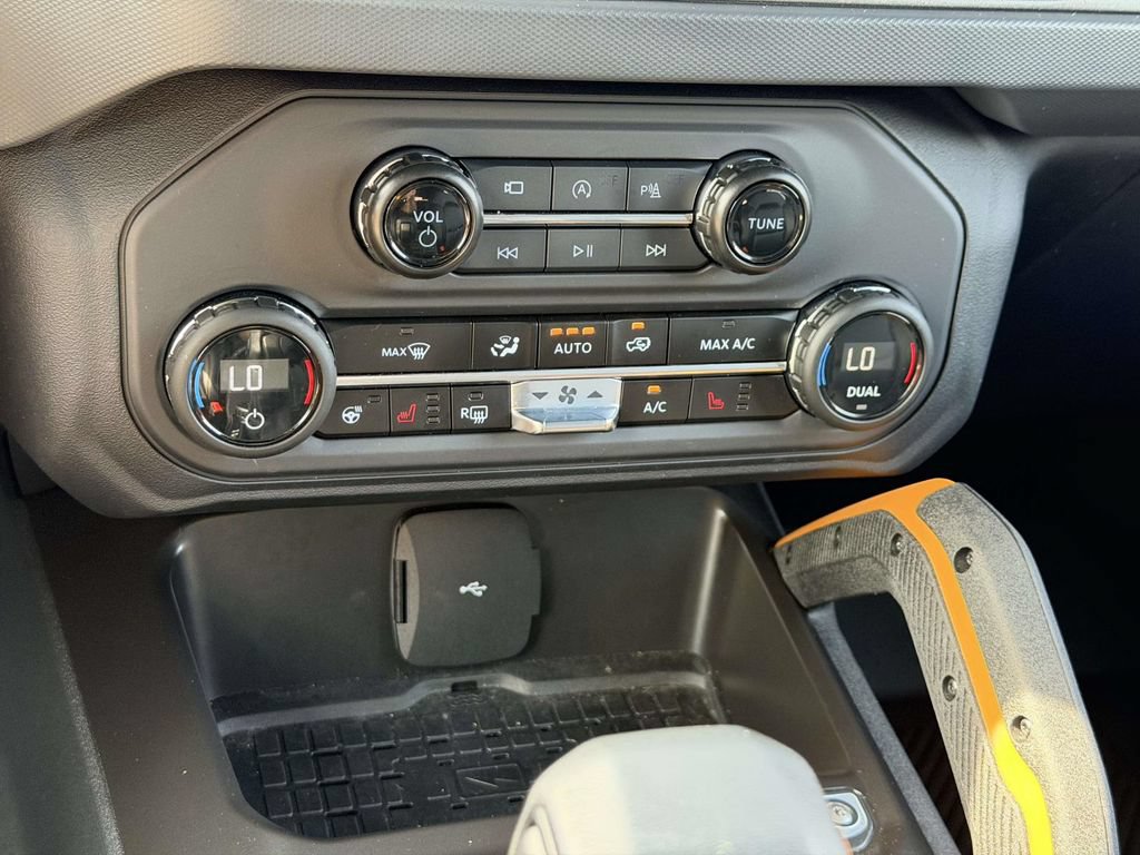 Certified 2024 Ford Bronco Badlands AWD/4WD image 19