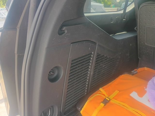 Used 2023 Chevrolet Suburban Premier AWD/4WD image 24