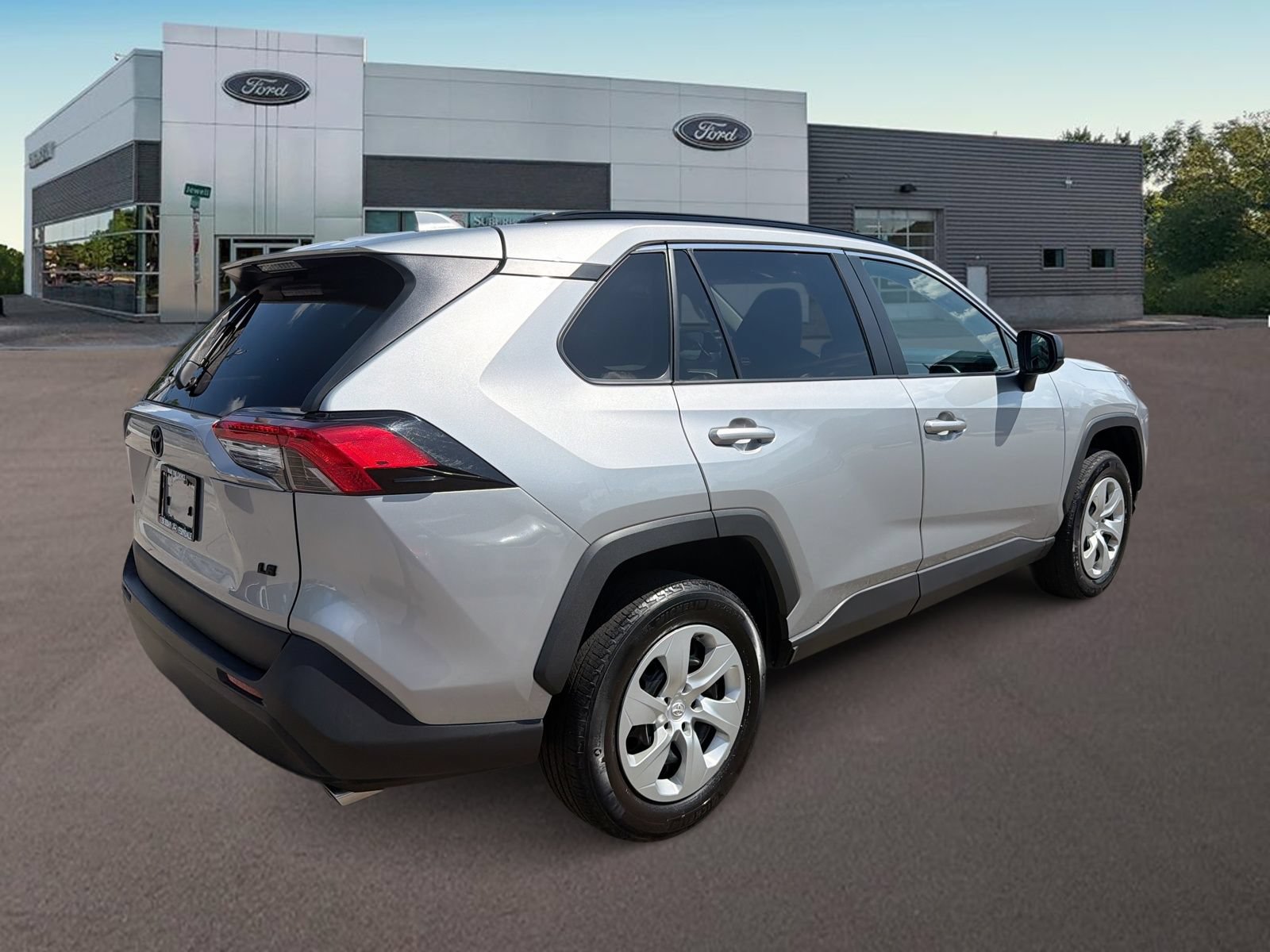 Used 2021 Toyota RAV4 LE FWD image 9