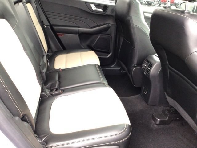 Certified 2022 Ford Escape Titanium w/ Titanium Elite Package AWD/4WD image 23