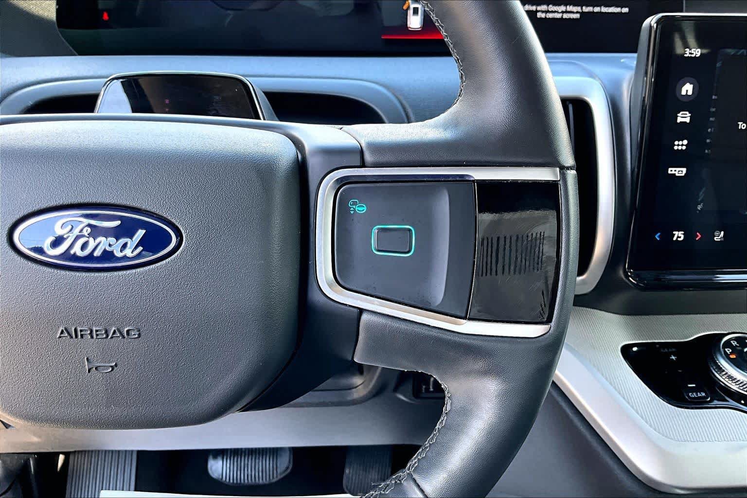 Certified 2025 Ford Expedition Active RWD image 25