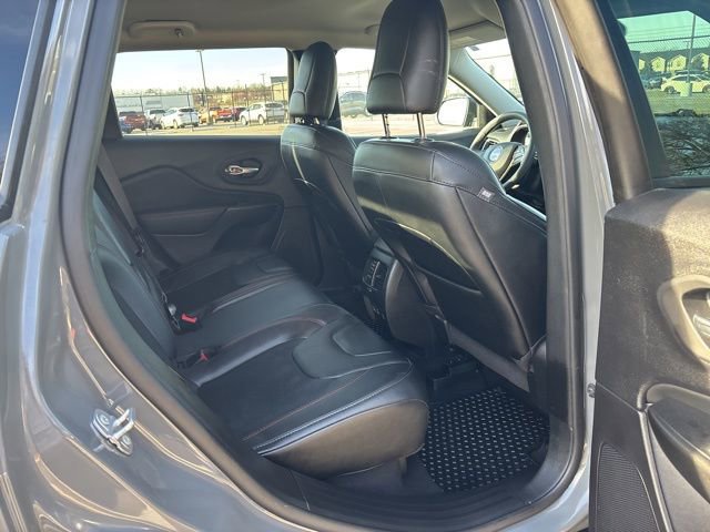 Used 2022 Jeep Cherokee Trailhawk image 10