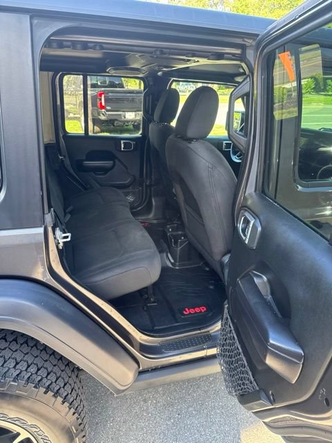 Used 2018 Jeep Wrangler Unlimited Sport S AWD/4WD image 20