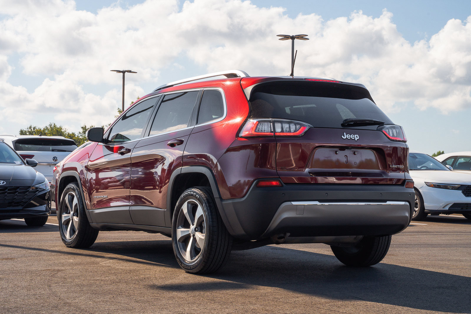 Used 2020 Jeep Cherokee Limited FWD image 6
