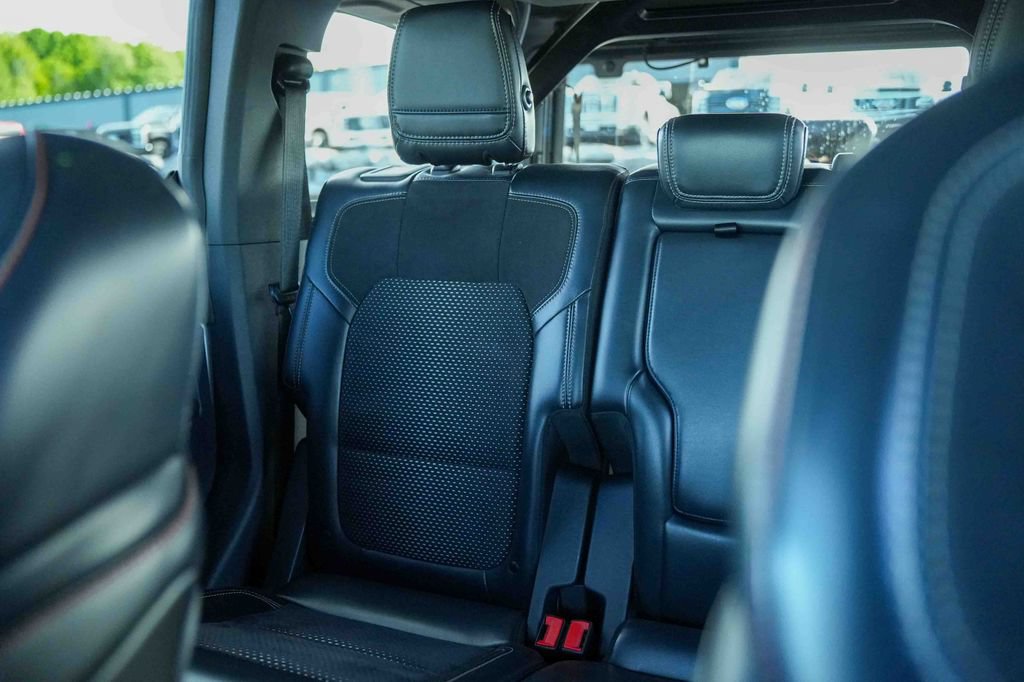 Certified 2024 Ford Bronco Raptor w/ Interior Carbon Fiber Pack 6 AWD/4WD image 39