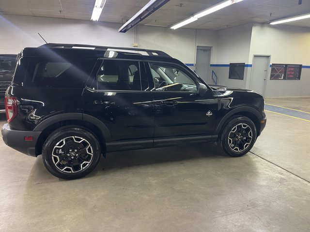 Certified 2025 Ford Bronco Sport Outer Banks w/ Outer Banks Tech Package+ AWD/4WD image 8