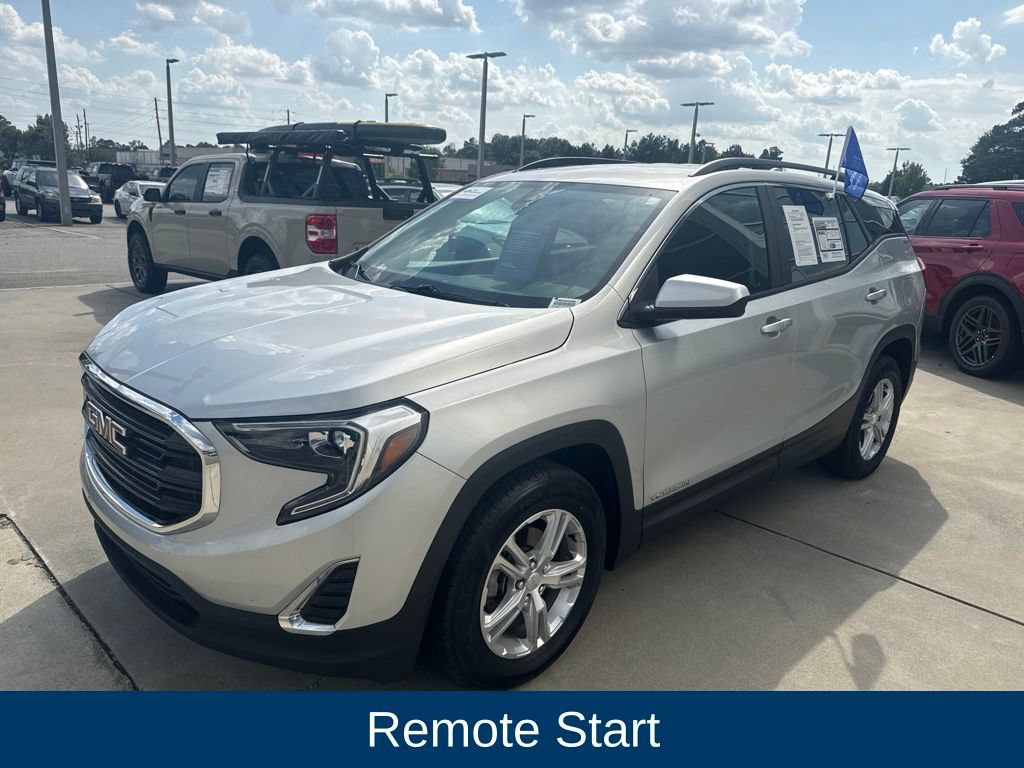 Used 2021 GMC Terrain SLE w/ Driver Convenience Package FWD image 3