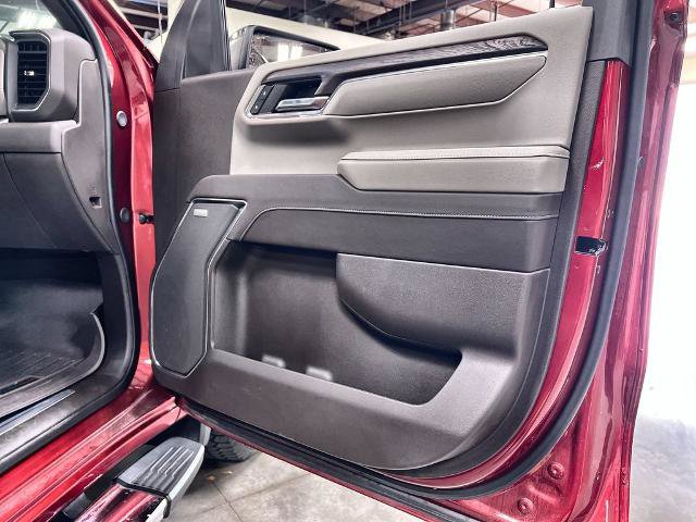 Used 2024 GMC Sierra 1500 SLT AWD/4WD image 32