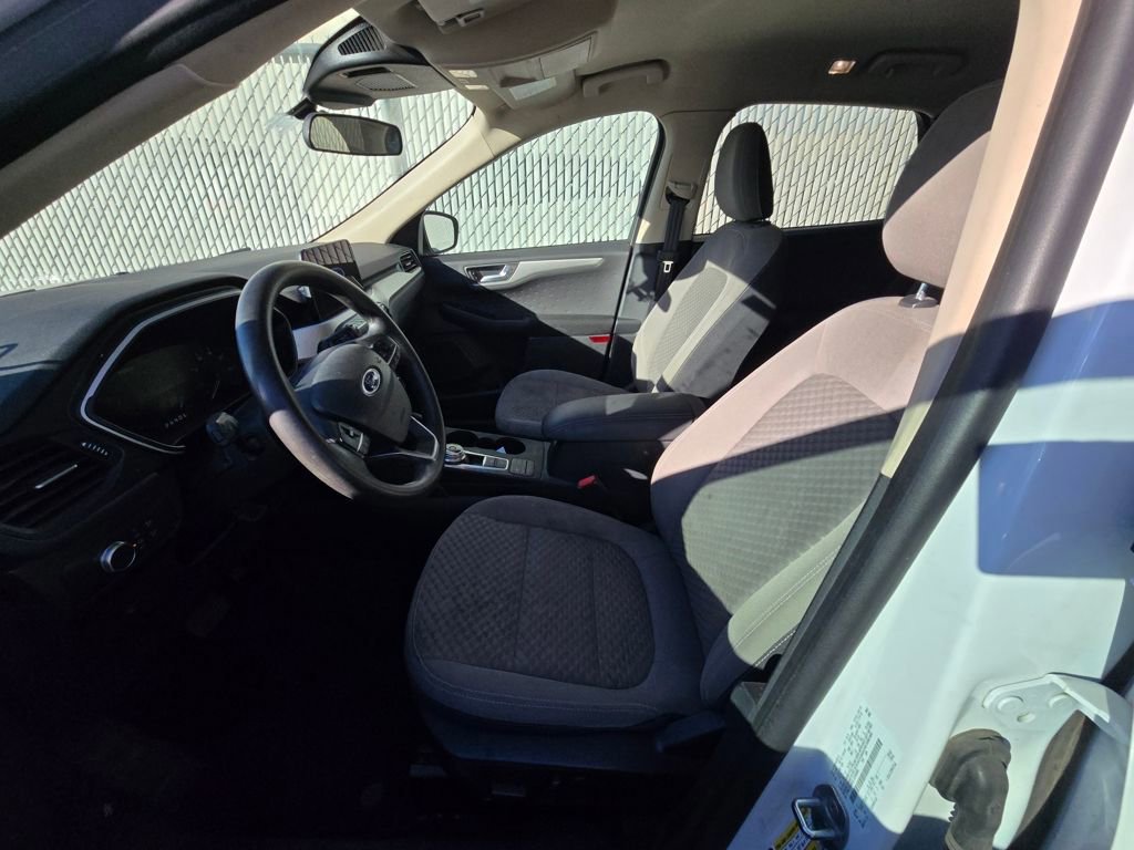 Certified 2020 Ford Escape SE image 9