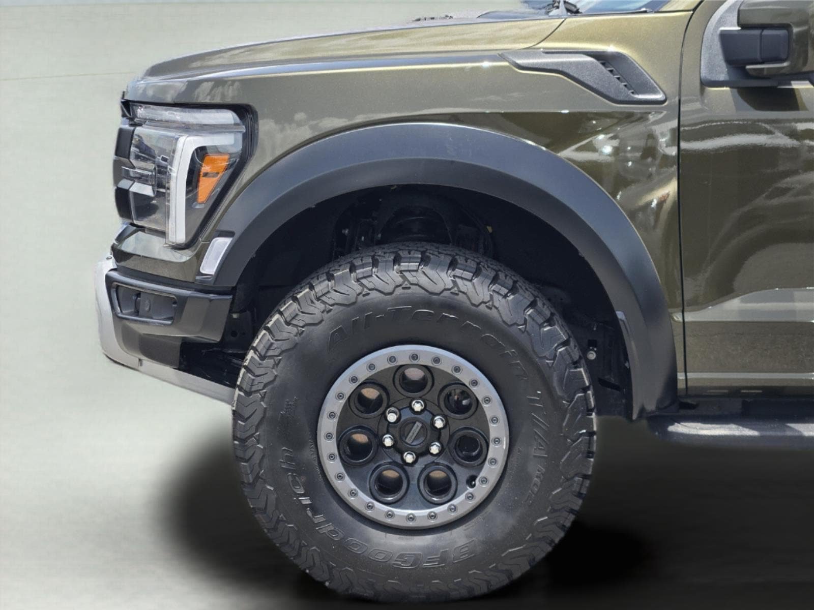 Certified 2025 Ford F150 Raptor AWD/4WD image 8