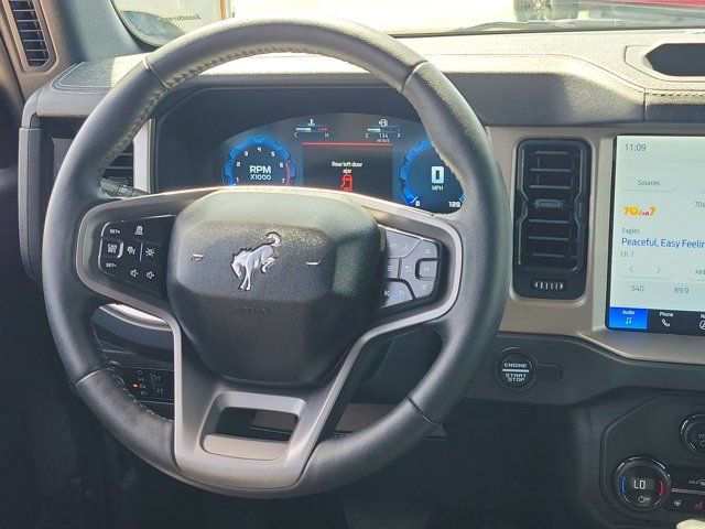 Certified 2025 Ford Bronco Outer Banks AWD/4WD image 19