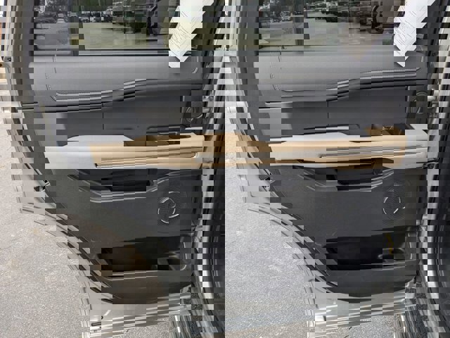 Certified 2024 Ford Expedition Limited image 27