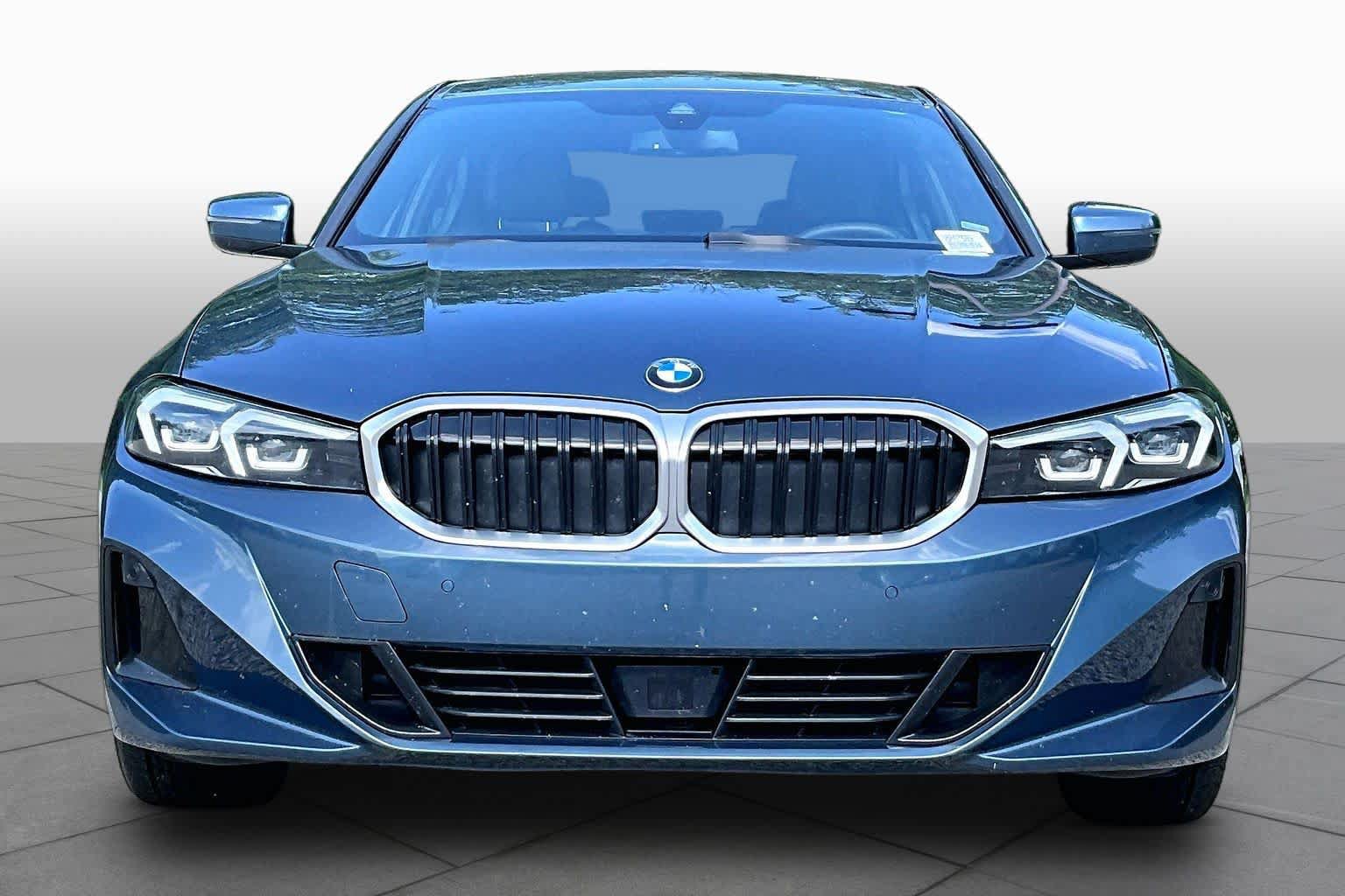 Used 2025 BMW 330i xDrive Sedan AWD/4WD image 4
