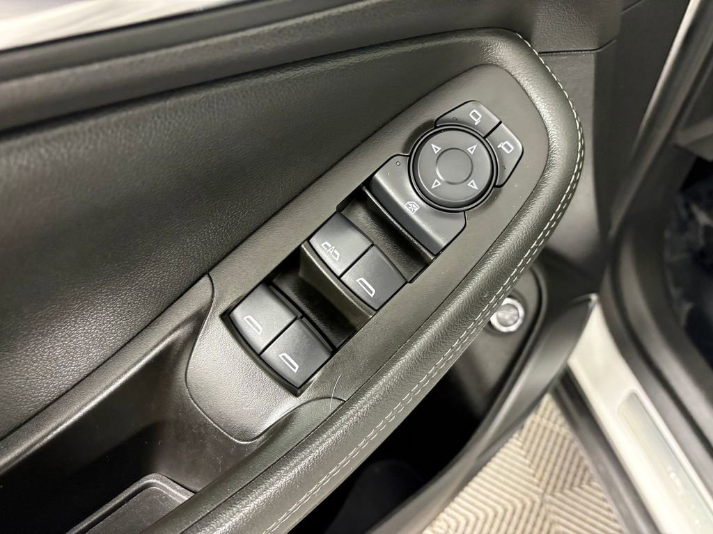 Used 2023 Buick Encore GX Essence w/ Advanced Technology Package AWD/4WD image 13