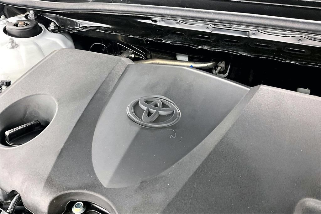 Used 2025 Toyota Camry LE FWD image 33