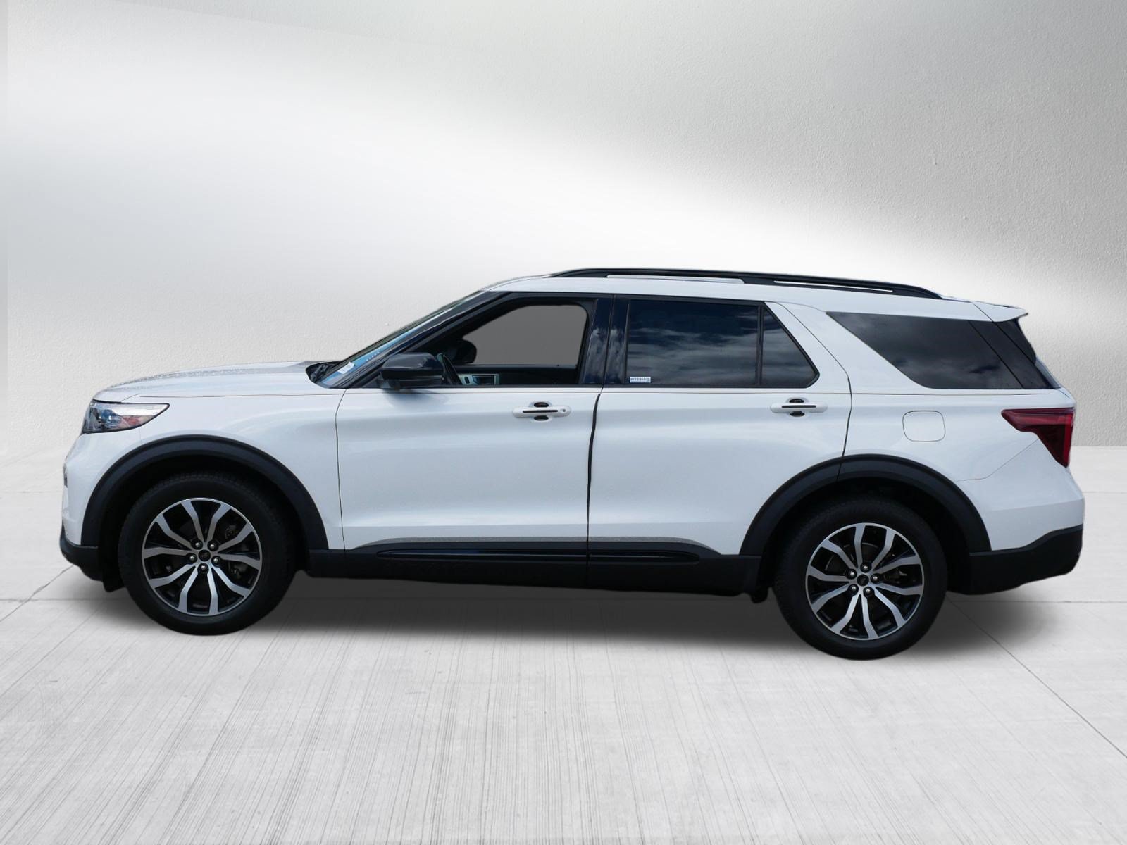 Certified 2020 Ford Explorer ST w/ Premium Technology Package AWD/4WD image 4
