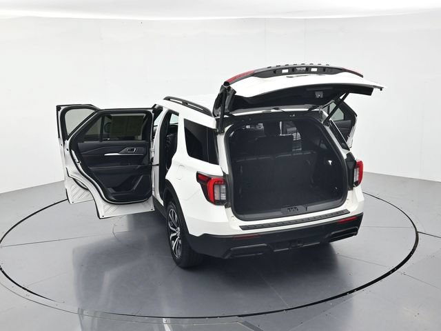 Certified 2025 Ford Explorer ST-Line AWD/4WD image 48