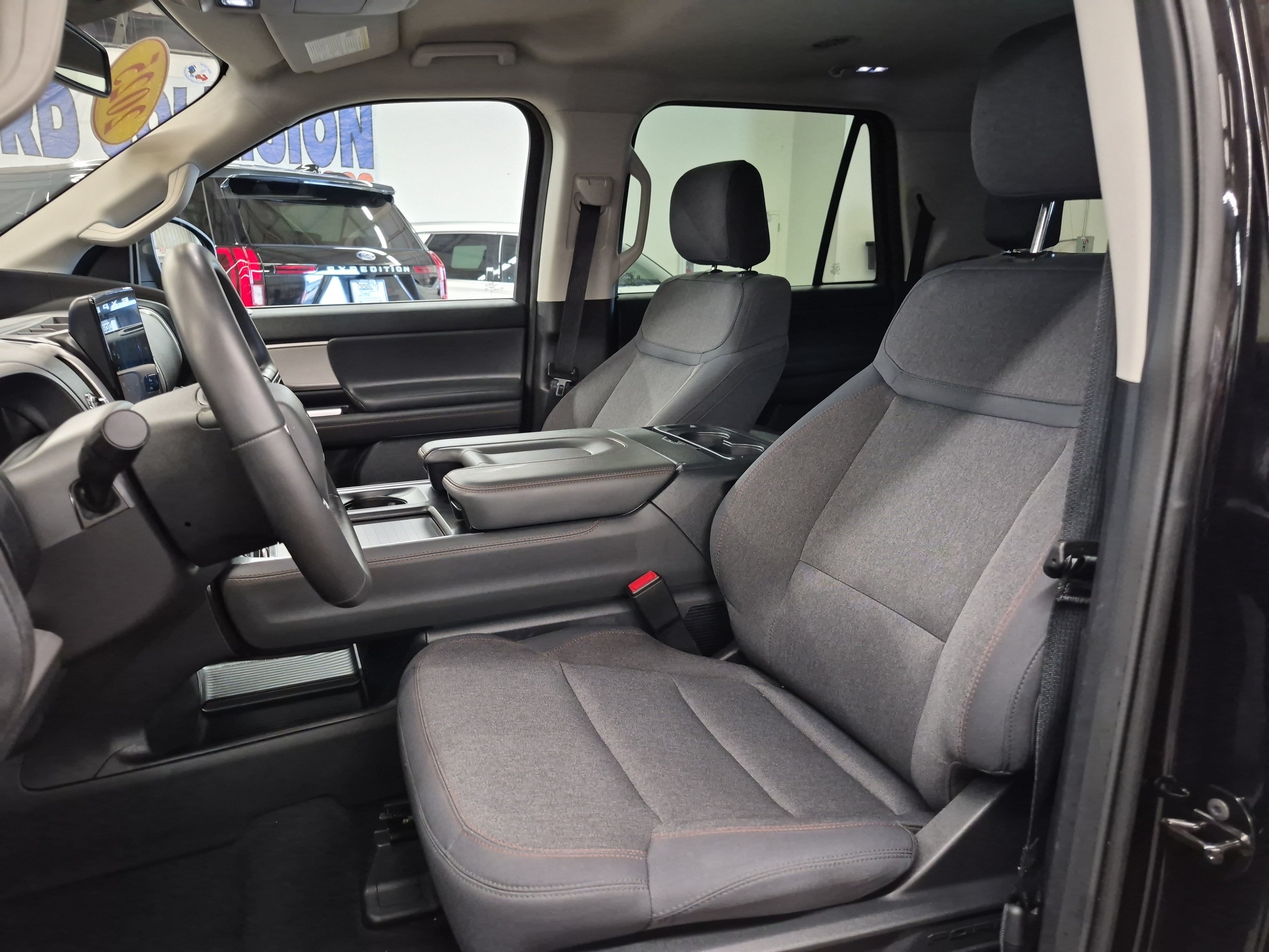Certified 2025 Ford Expedition Max Active AWD/4WD image 11