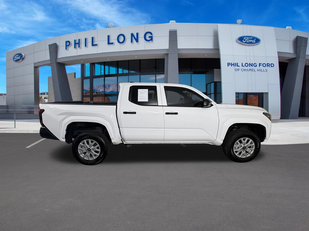 Used 2025 Toyota Tacoma SR AWD/4WD image 6