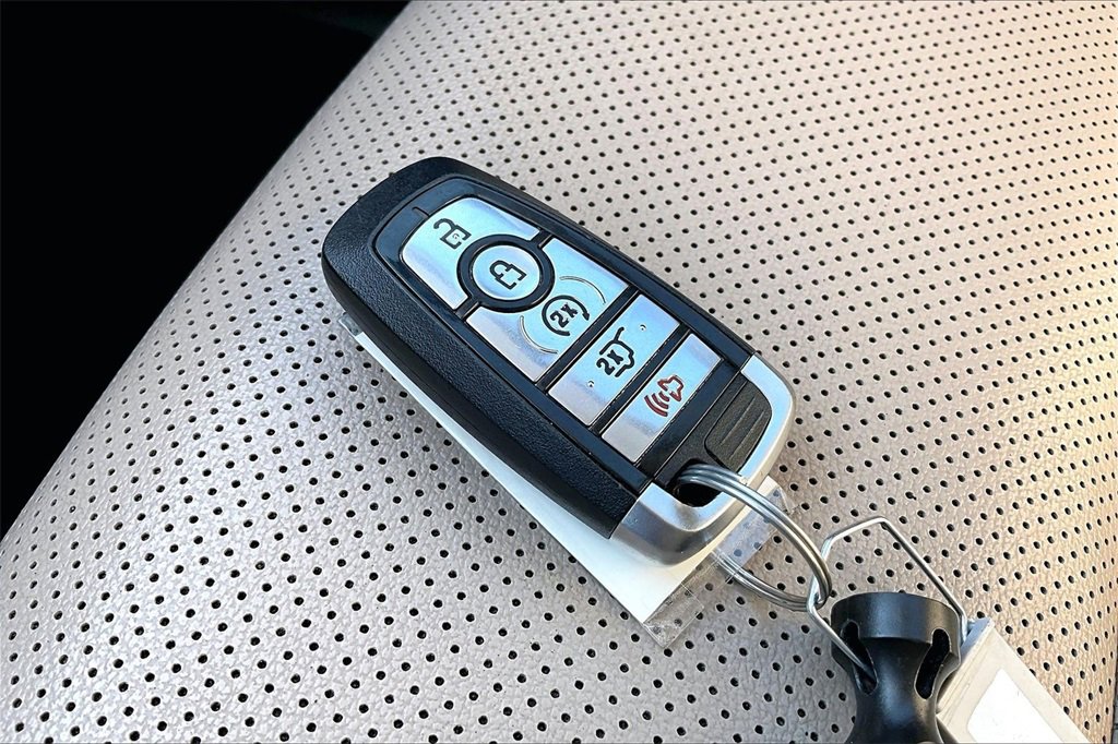 Certified 2022 Ford Escape SEL w/ Technology Package image 11