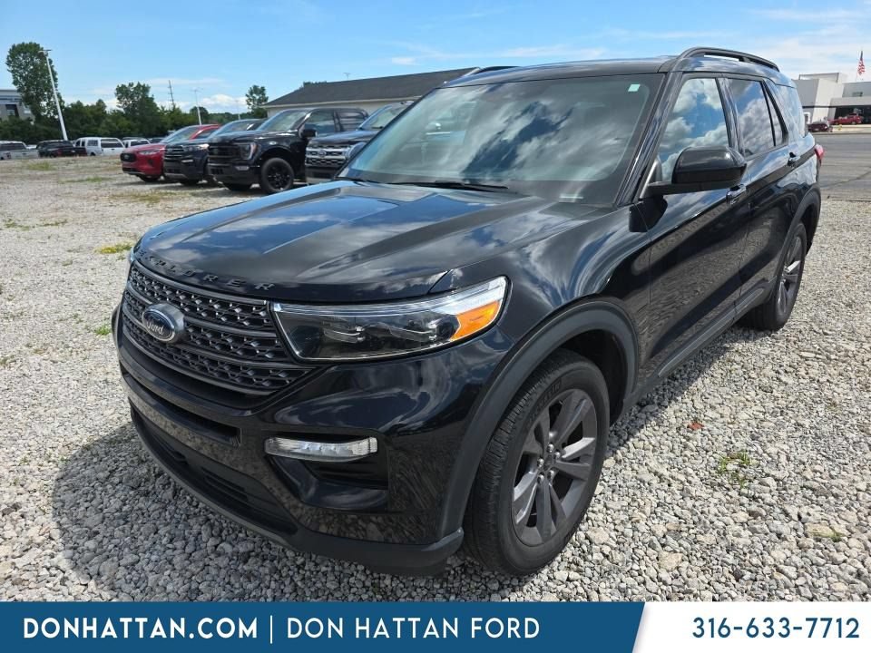 Certified 2023 Ford Explorer XLT w/ Equipment Group 202A AWD/4WD image 1