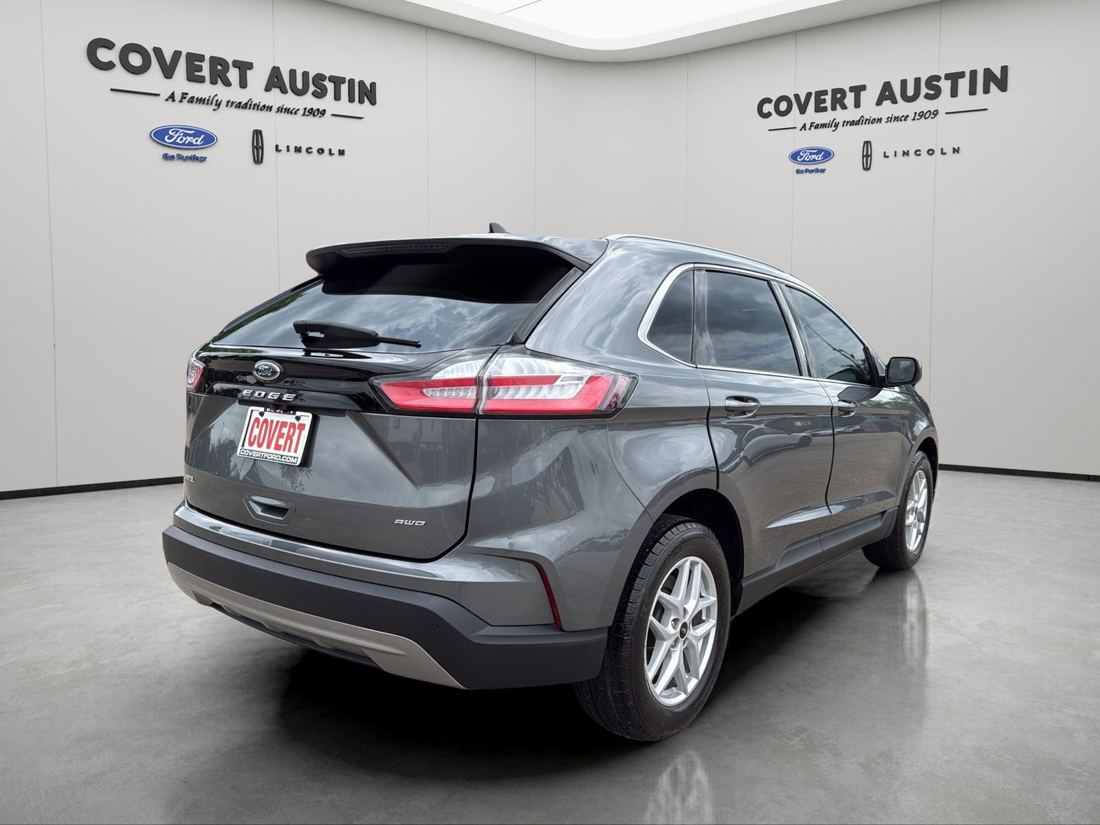 Certified 2024 Ford Edge SEL w/ Convenience Package AWD/4WD image 5