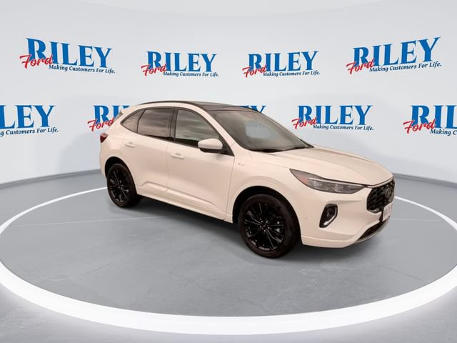 Certified 2023 Ford Escape ST-Line Elite w/ Premium Technology Package AWD/4WD image 2