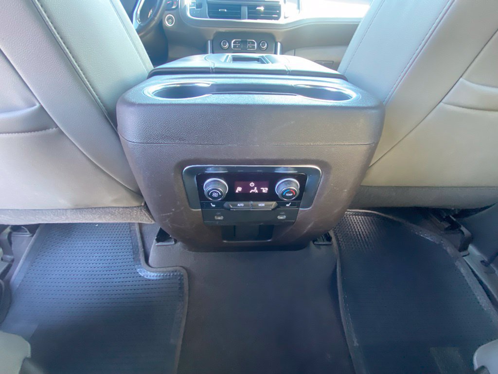 Used 2021 Chevrolet Tahoe Z71 w/ Luxury Package AWD/4WD image 26