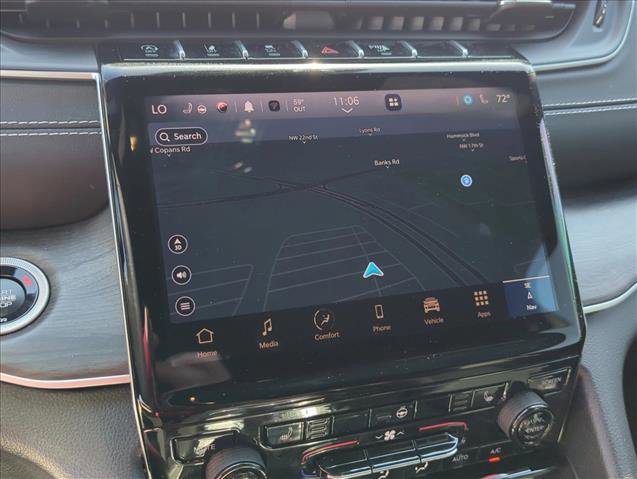 Used 2024 Jeep Grand Cherokee Limited w/ Trailer Tow Package AWD/4WD image 11