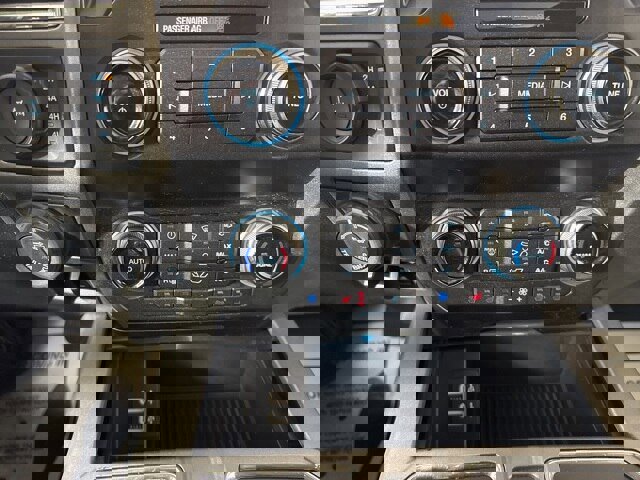 Certified 2019 Ford F150 Raptor w/ Equipment Group 802A Luxury image 17