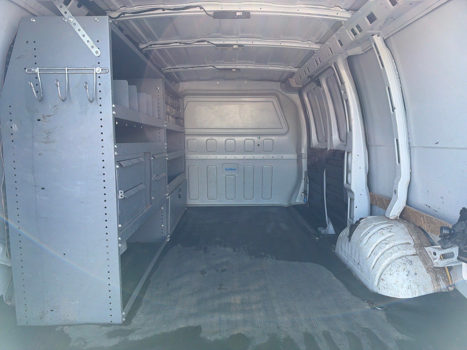 Used 2021 Chevrolet Express 2500 w/ Driver Convenience Package RWD image 8