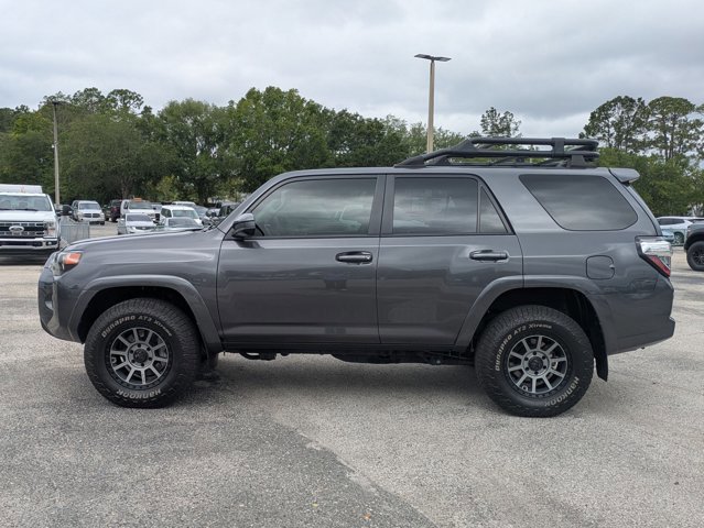 Used 2022 Toyota 4Runner SR5 AWD/4WD image 8
