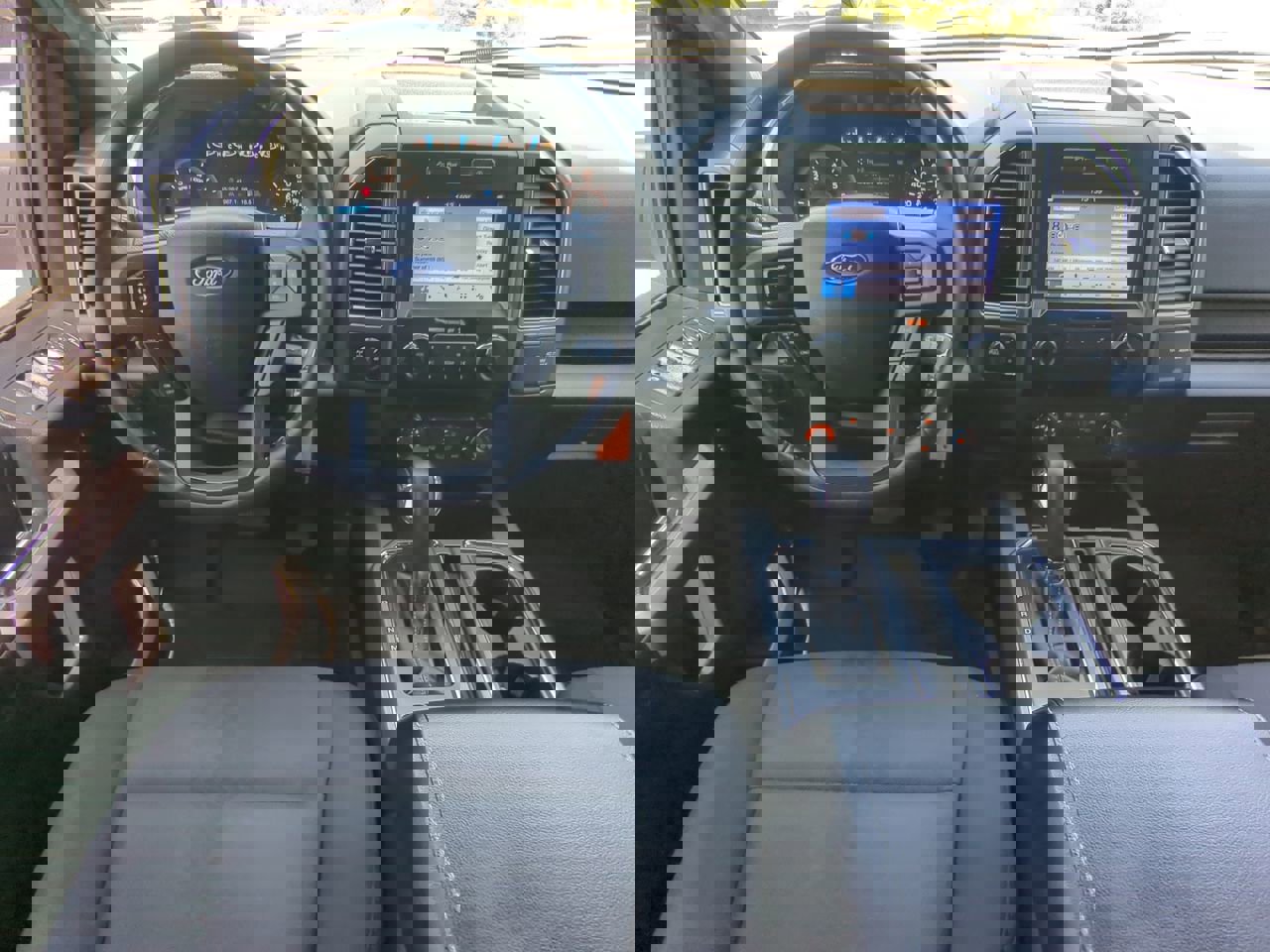 Certified 2019 Ford F150 XLT w/ Equipment Group 302A Luxury image 14