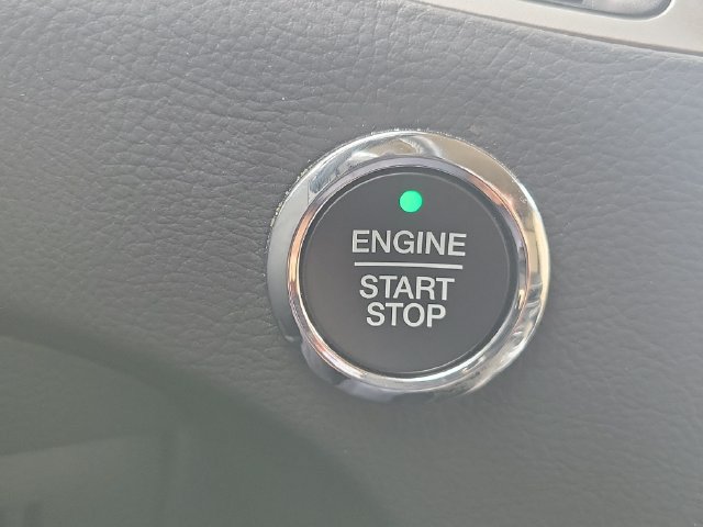 Certified 2024 Ford Edge SEL w/ Convenience Package AWD/4WD image 17
