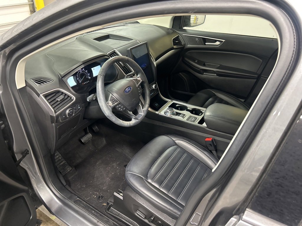 Certified 2022 Ford Edge SEL w/ Convenience Package image 6
