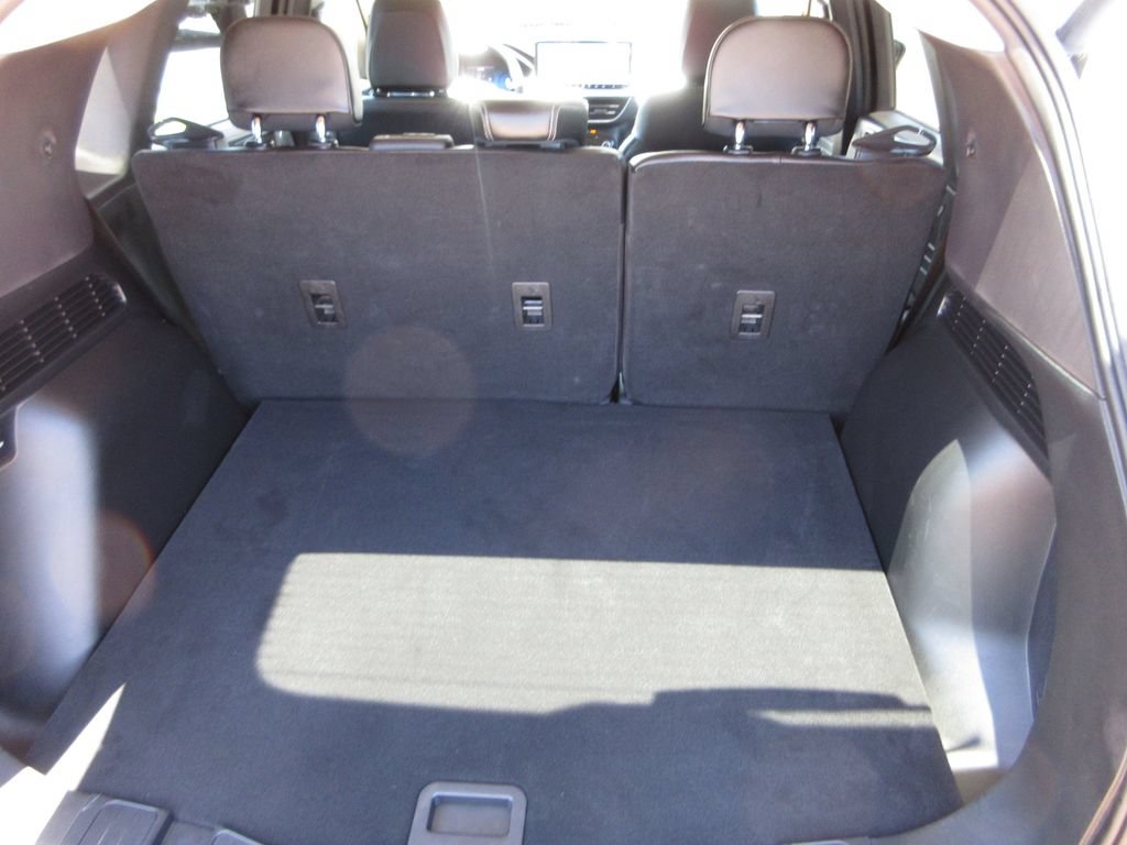 Certified 2024 Ford Escape SE w/ PHEV Premium Package FWD image 28