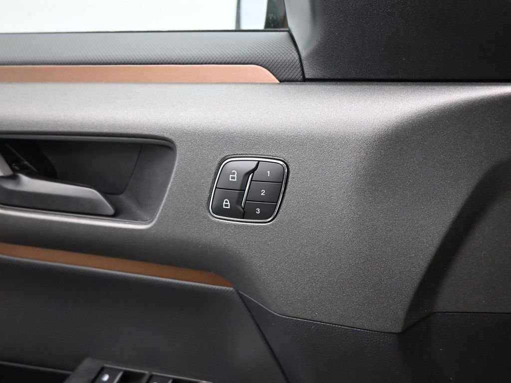 Certified 2025 Ford Bronco Sport Outer Banks w/ Outer Banks Tech Package+ image 39