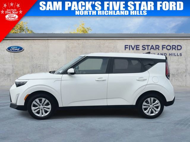 Used 2023 Kia Soul LX FWD image 6
