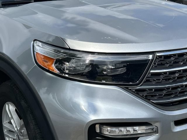 Certified 2023 Ford Explorer XLT w/ Equipment Group 202A AWD/4WD image 3