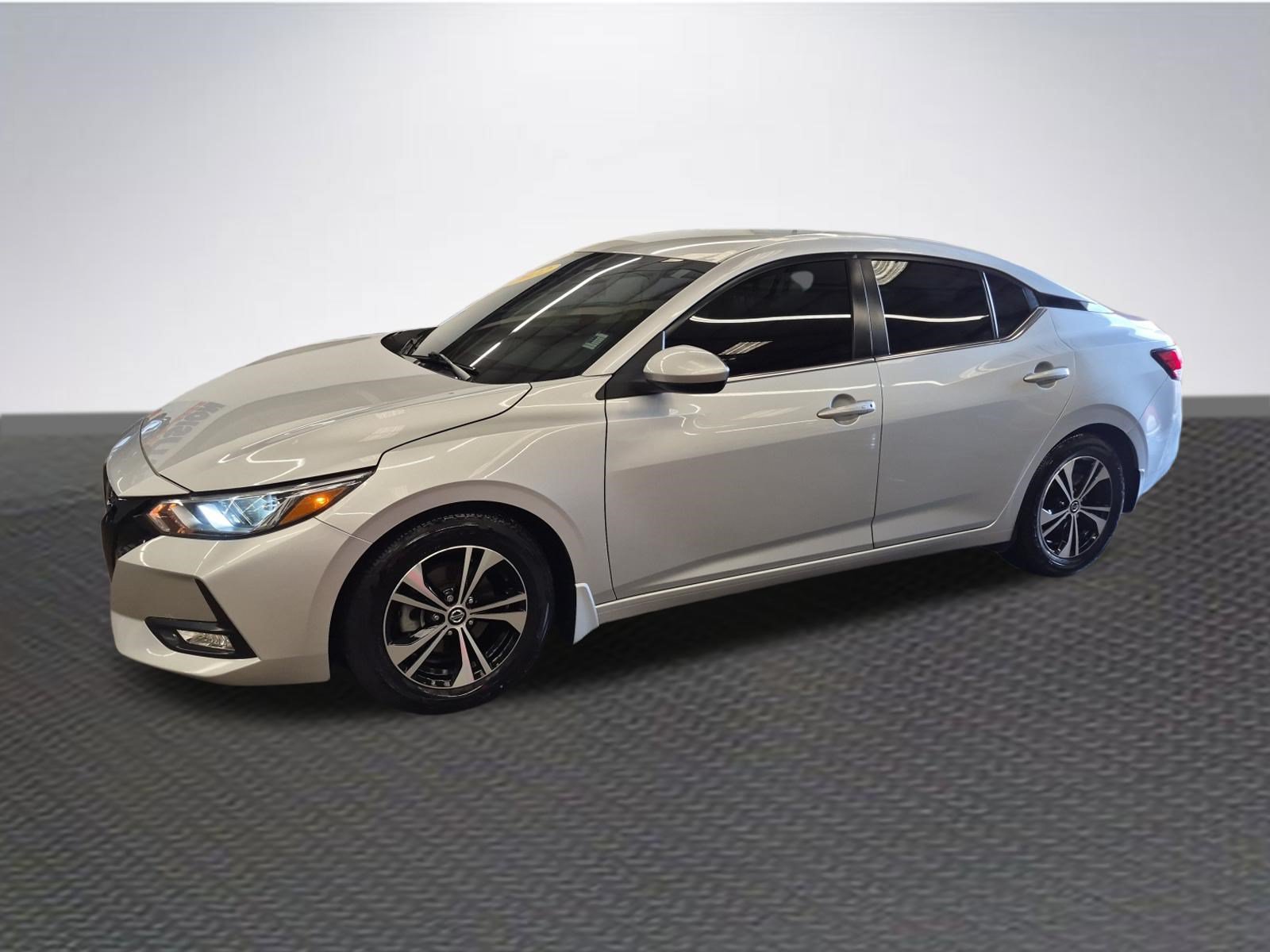 Used 2022 Nissan Sentra SV w/ All-Weather Package FWD image 2