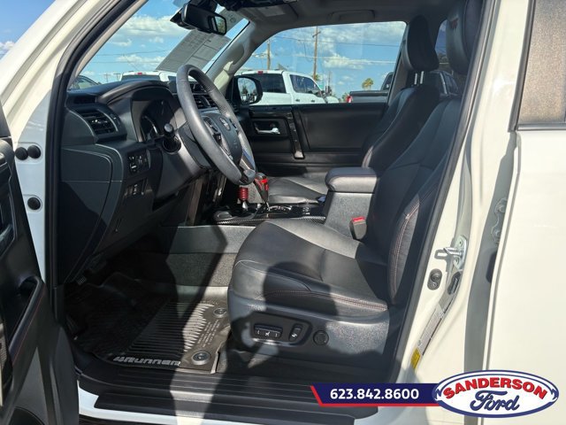 Used 2021 Toyota 4Runner Venture w/ Moonroof Package AWD/4WD image 15
