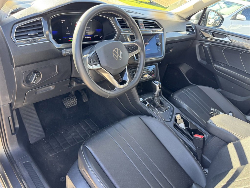 Used 2024 Volkswagen Tiguan SE image 8