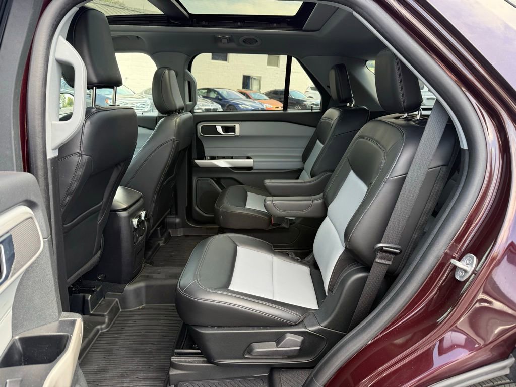 Certified 2023 Ford Explorer XLT w/ Equipment Group 202A AWD/4WD image 20