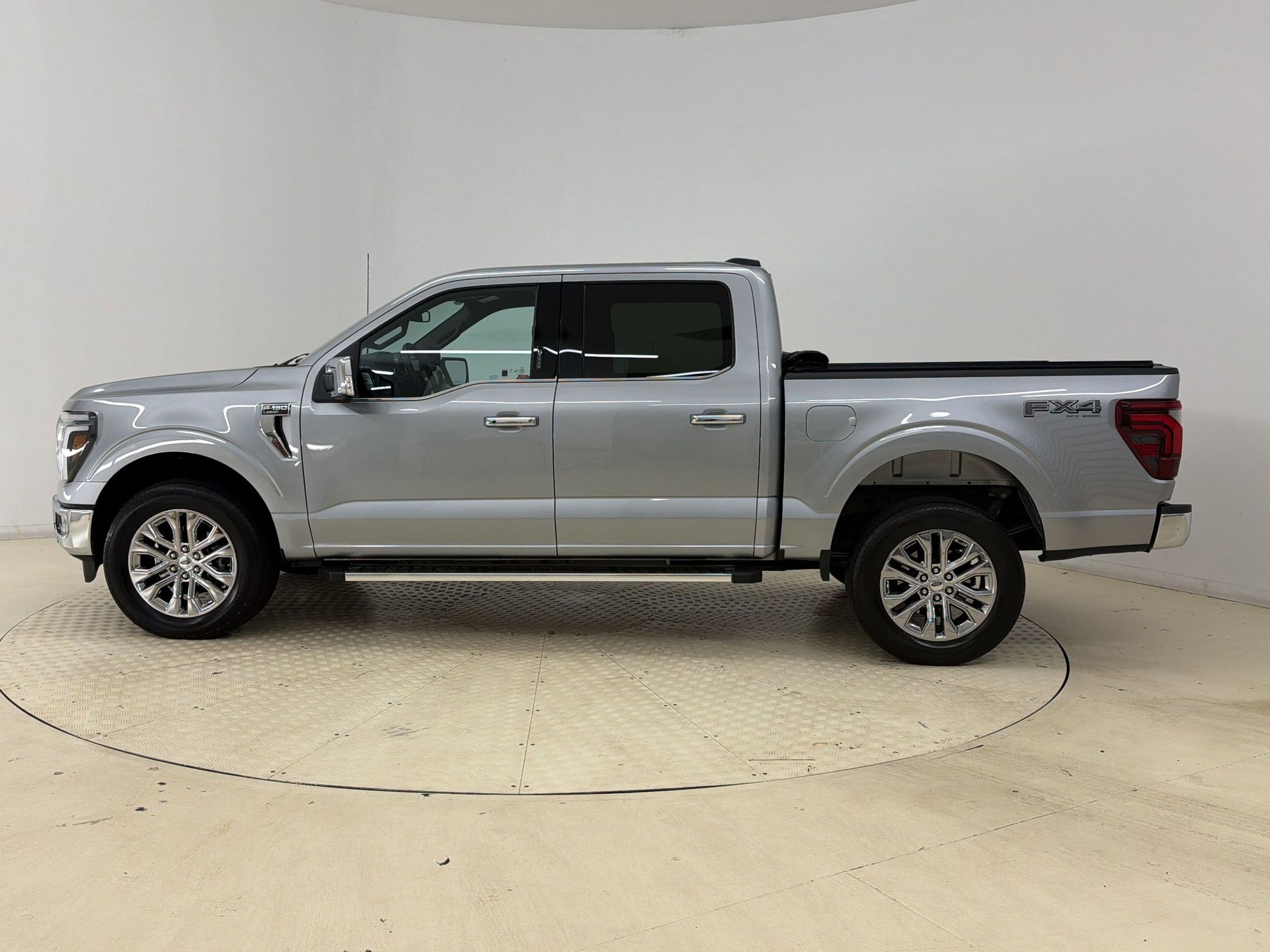 Certified 2024 Ford F150 Lariat w/ FX4 Off-Road Package AWD/4WD image 2