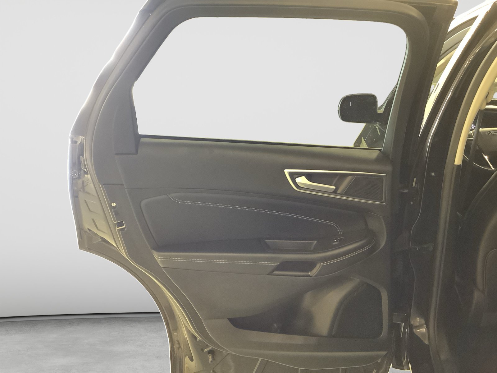 Certified 2023 Ford Edge Titanium AWD/4WD image 19