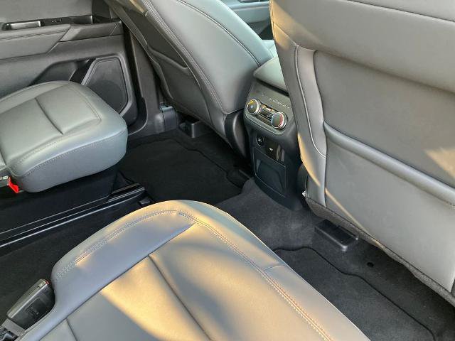 Certified 2025 Ford Explorer Active w/ Active Comfort Package AWD/4WD image 20
