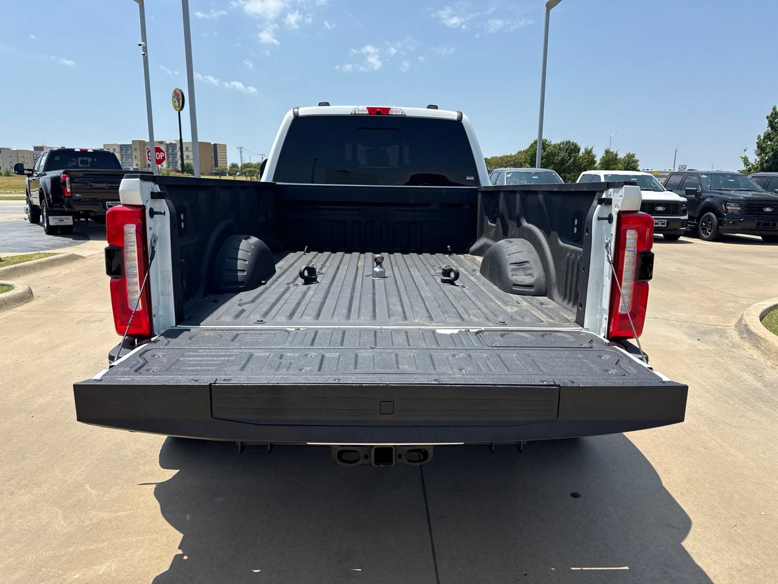 Certified 2025 Ford F350 Lariat w/ Lariat Ultimate Package AWD/4WD image 5