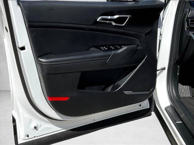 Used 2023 Kia Sportage EX FWD image 17