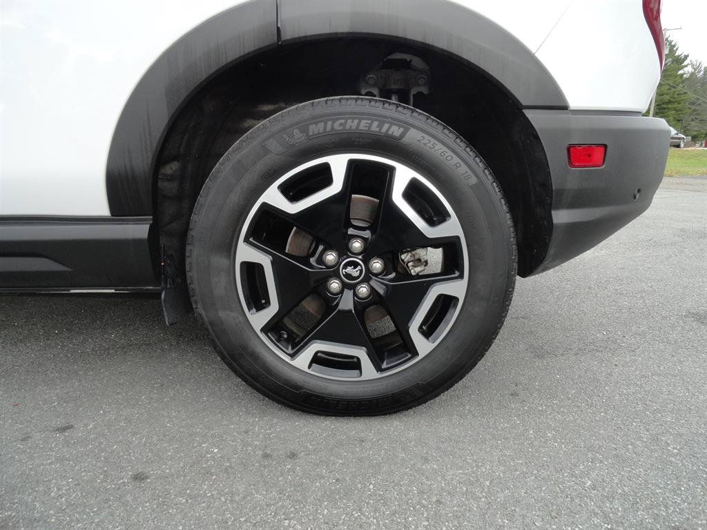 Certified 2024 Ford Bronco Sport Outer Banks AWD/4WD image 9