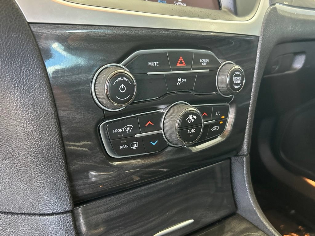 Used 2021 Chrysler 300 Touring w/ Sport Appearance Package RWD image 34